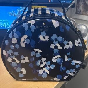 Kate Spade Black and Blue Floral Cosmetic Case cedar street floral new